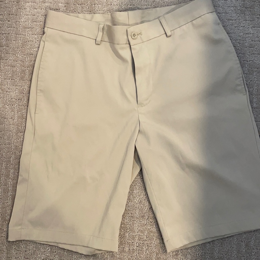 KAHKI golf shorts size 30 very small spot on front